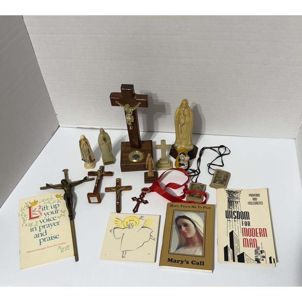16 Piece Christianity Religious Spiritual Lot; Crosses, Books, Figures & More